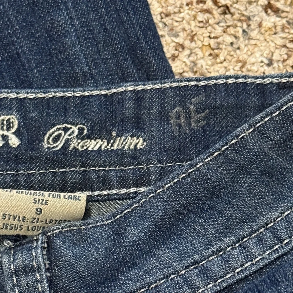 Women’s Zipper Bootcut Jeans Size 9 Rhinestone Embroidered Pockets Stretch Denim
